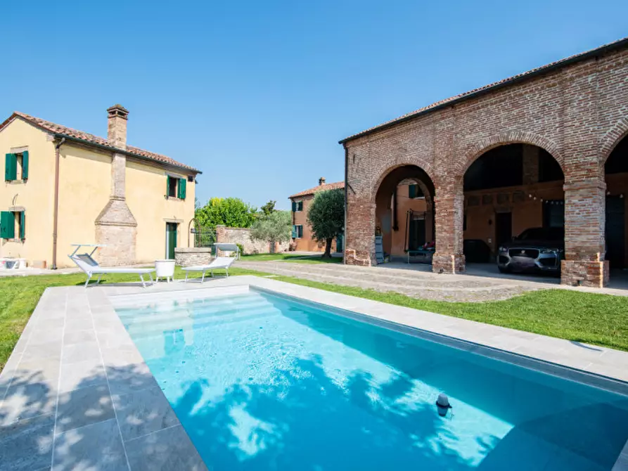 Immagine 23 di Rustico / casale in vendita  in Via Gambina a Este