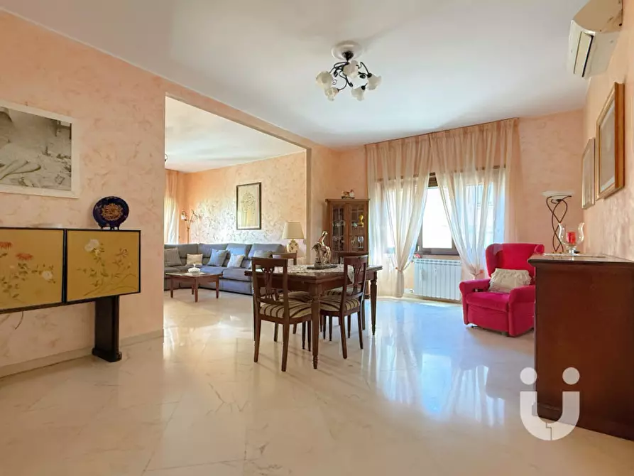 Immagine 3 di Appartamento in vendita  in Via Mario Musco a Roma