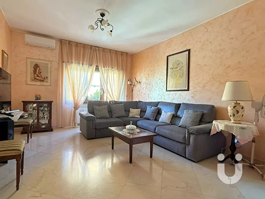 Immagine 7 di Appartamento in vendita  in Via Mario Musco a Roma