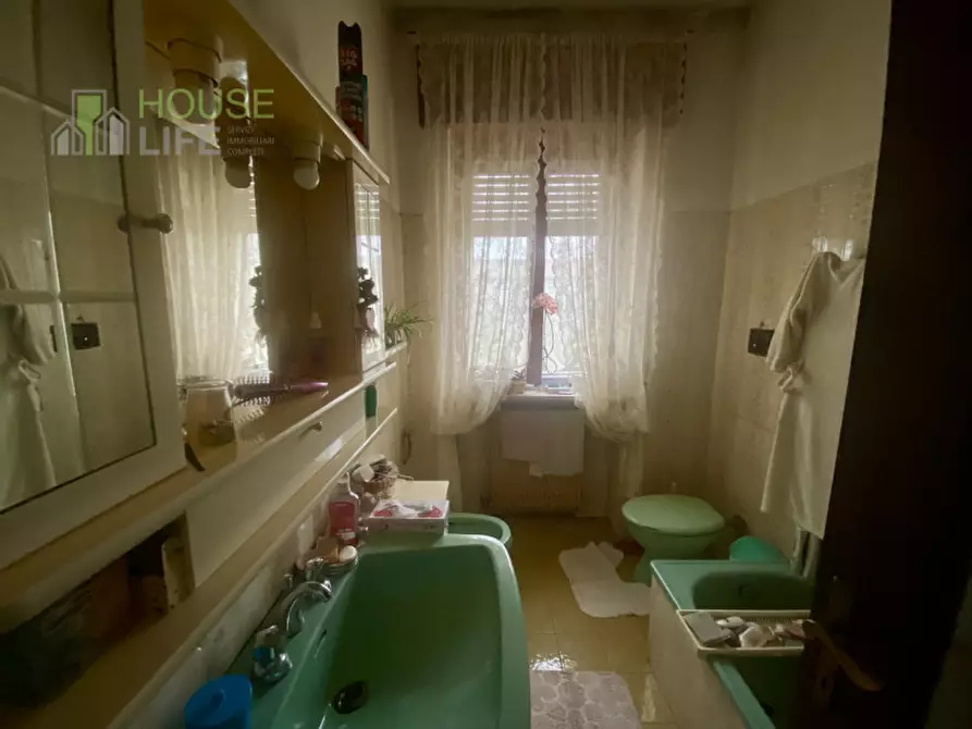 Immagine 10 di Casa bifamiliare in vendita  in VIA CRISPI a Costabissara