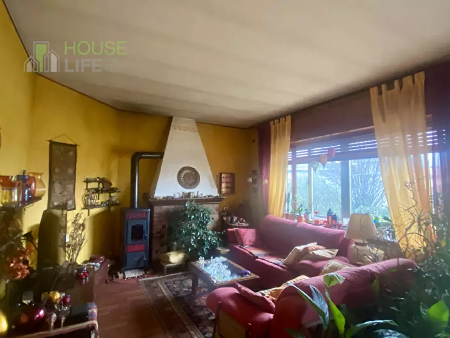 Immagine 11 di Casa bifamiliare in vendita  in VIA CRISPI a Costabissara