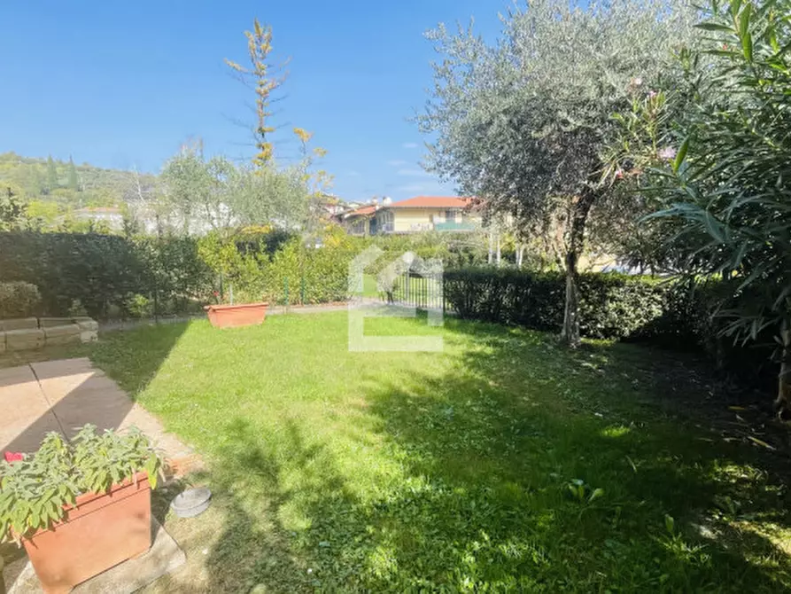 Immagine 3 di Appartamento in vendita  in Via Panoramica a Puegnago Sul Garda