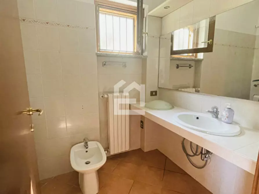 Immagine 7 di Appartamento in vendita  in Via Panoramica a Puegnago Sul Garda