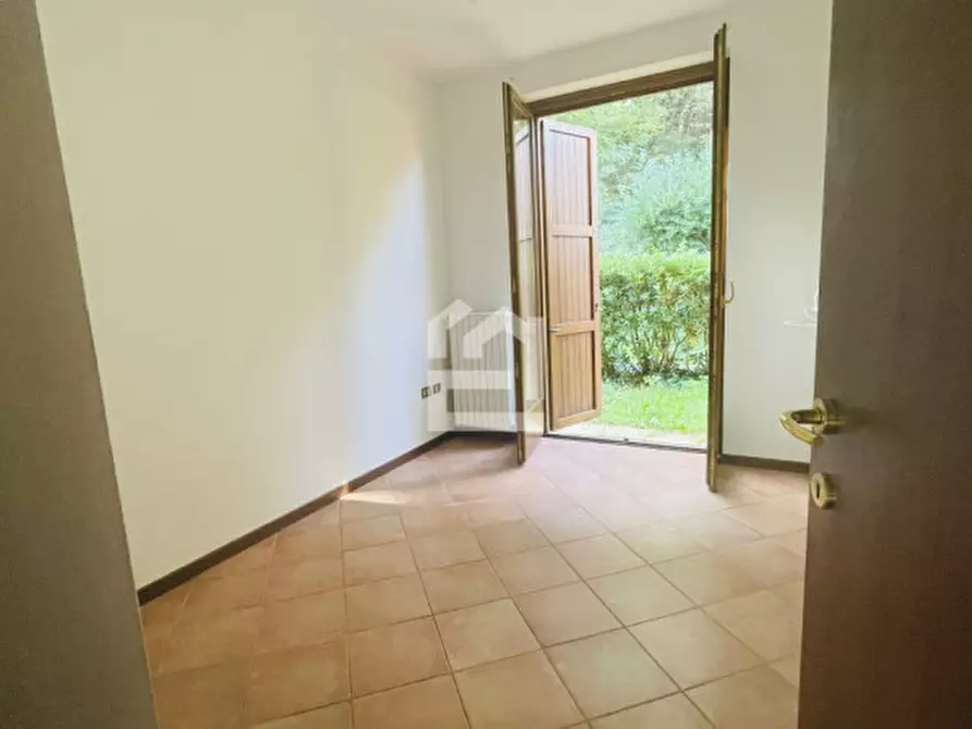 Immagine 8 di Appartamento in vendita  in Via Panoramica a Puegnago Sul Garda