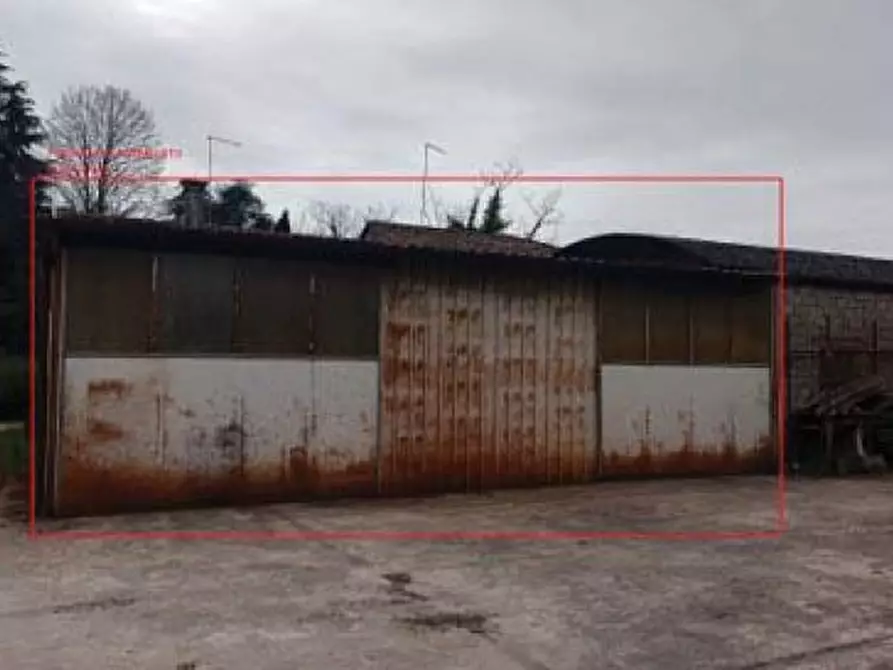 Immagine 2 di Laboratorio in vendita  in Via Solagna, 5 a Trevignano