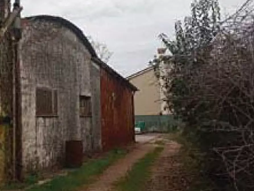 Immagine 5 di Laboratorio in vendita  in Via Solagna, 5 a Trevignano