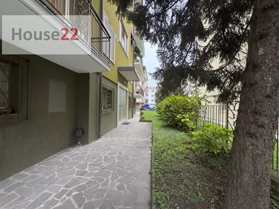 Immagine 1 di Appartamento in vendita  in Via Corbetta 76 a Vicenza