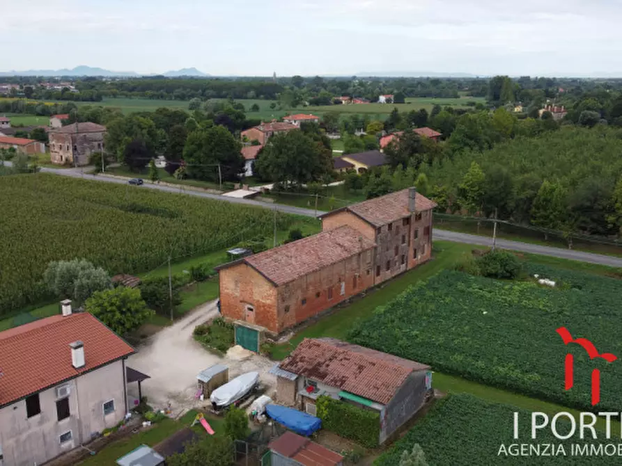 Immagine 5 di Rustico / casale in vendita  in Via Raffaello Sanzio a Santa Maria Di Sala