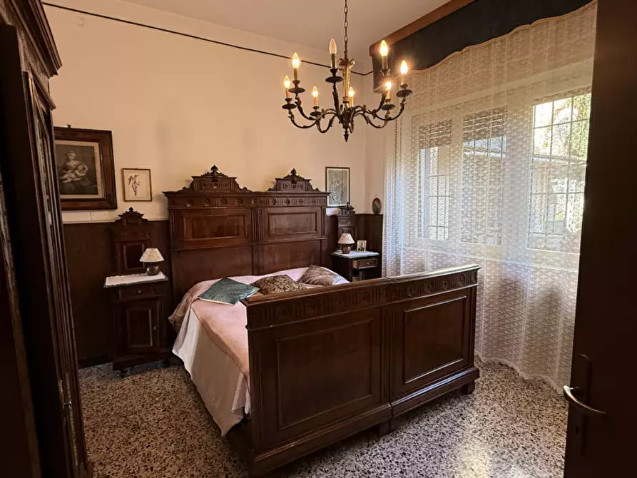 Immagine 17 di Casa indipendente in vendita  in piazza corlo a Lonato del Garda