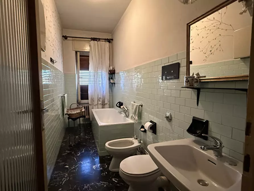 Immagine 18 di Casa indipendente in vendita  in piazza corlo a Lonato del Garda