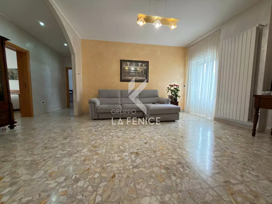 Immagine 11 di Appartamento in vendita  in Via Edmondo De Amicis 19 a Martina Franca