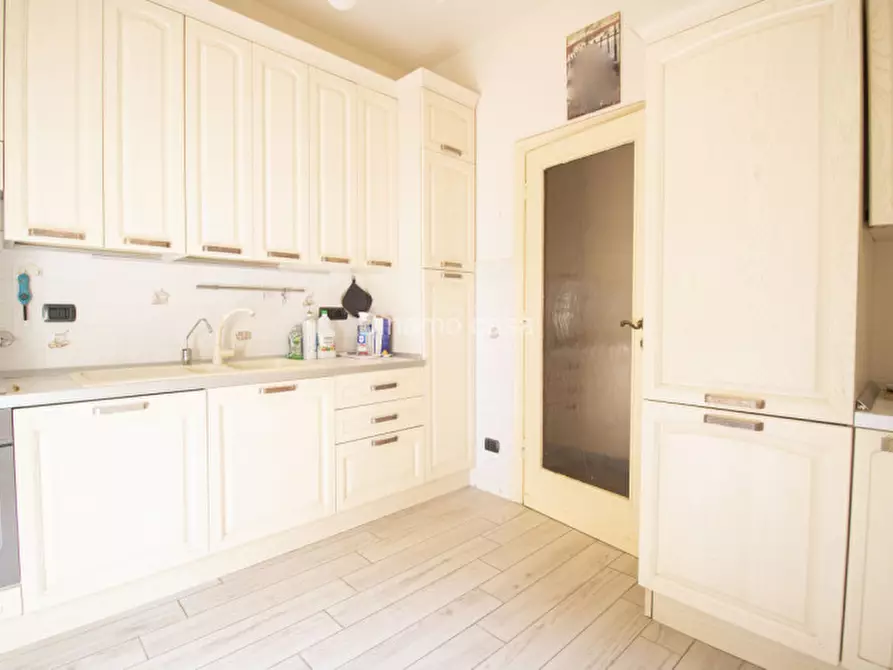 Immagine 3 di Appartamento in vendita  a Prato