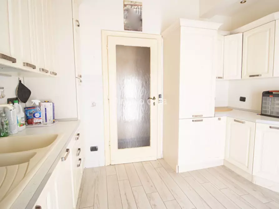 Immagine 4 di Appartamento in vendita  a Prato