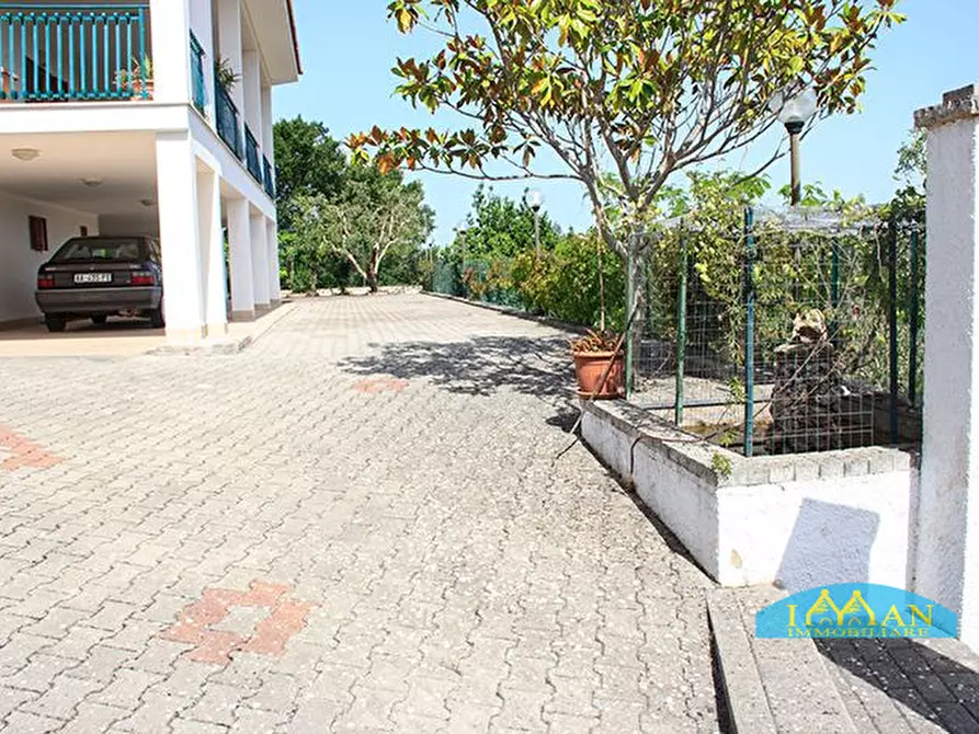 Immagine 35 di Villa in vendita  in Contrada Pascarosa a Ostuni