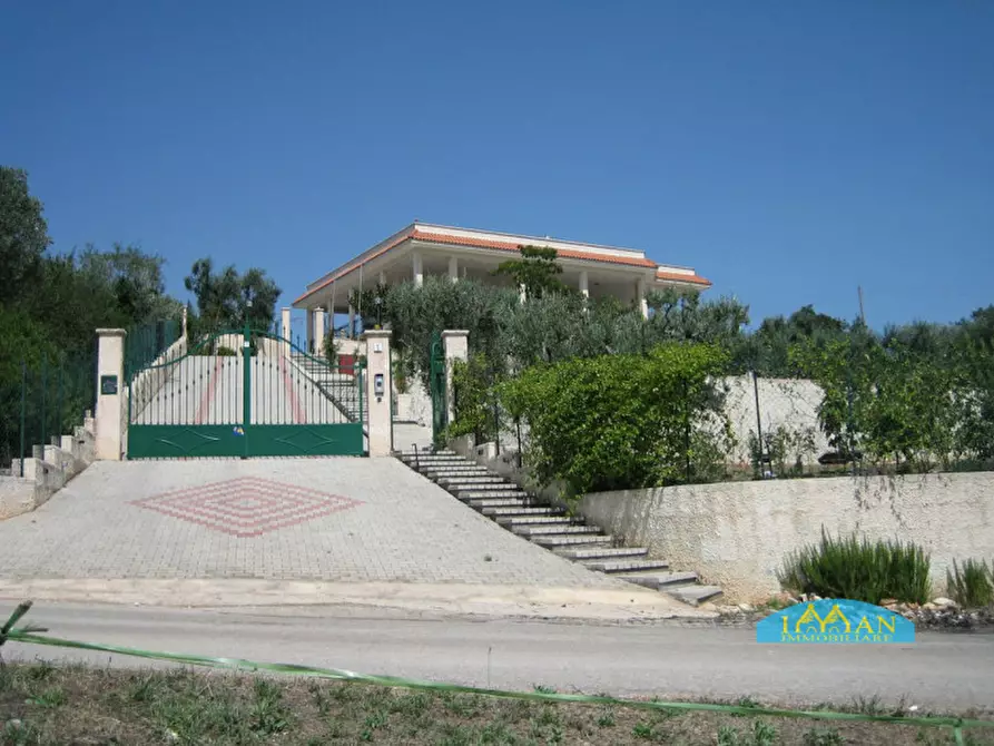 Immagine 46 di Villa in vendita  in Contrada Pascarosa a Ostuni