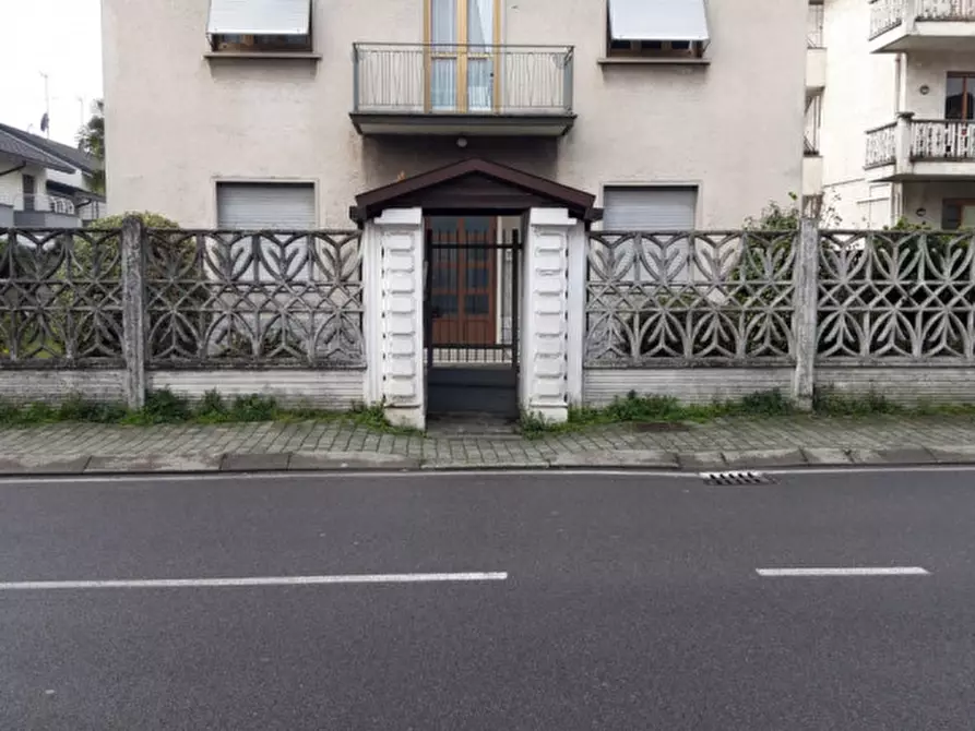 Immagine 3 di Casa bifamiliare in vendita  in Monte Resegone 36 a Cesano Maderno