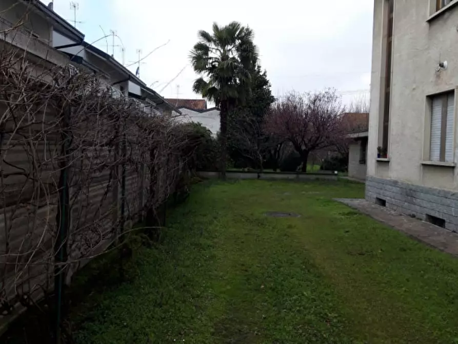 Immagine 5 di Casa bifamiliare in vendita  in Monte Resegone 36 a Cesano Maderno