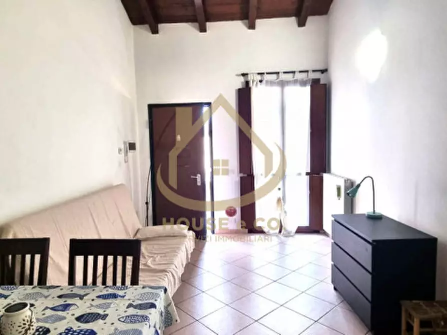 Immagine 2 di Appartamento in vendita  in Corso Genova a Vigevano