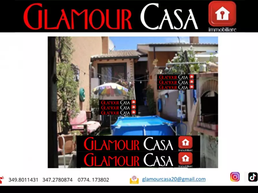 Immagine 4 di Villa in vendita  in Via Caiolo a Roma