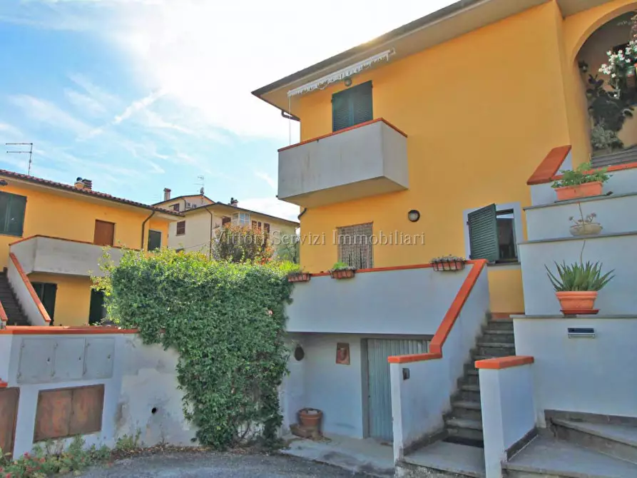 Immagine 1 di Villetta a schiera in vendita  in Via San Giusto a Lucignano