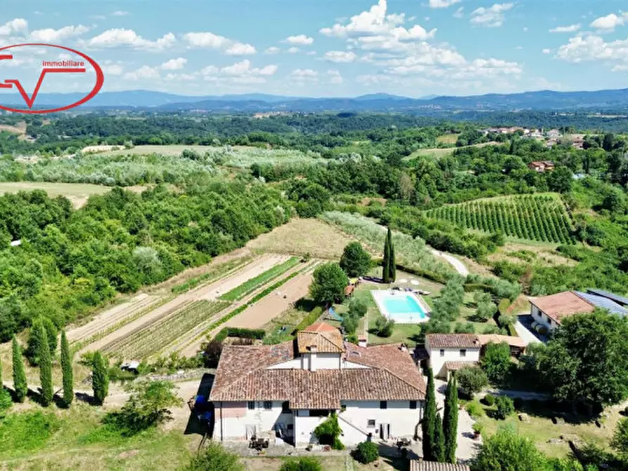 Immagine 1 di Villa in vendita  in Cicogna a Terranuova Bracciolini