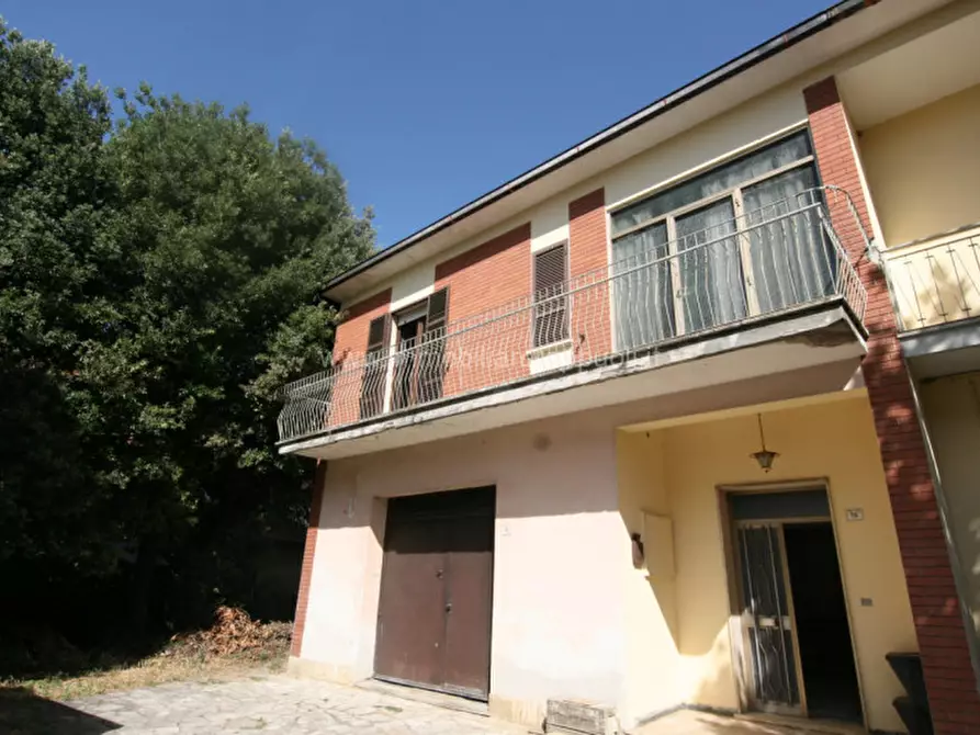 Immagine 1 di Villetta a schiera in vendita  a Torrita Di Siena