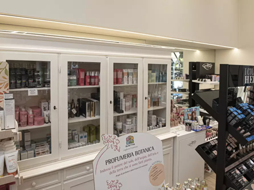 Immagine 10 di Attività commerciale in vendita  in C.so Orbassano 207/E a Torino