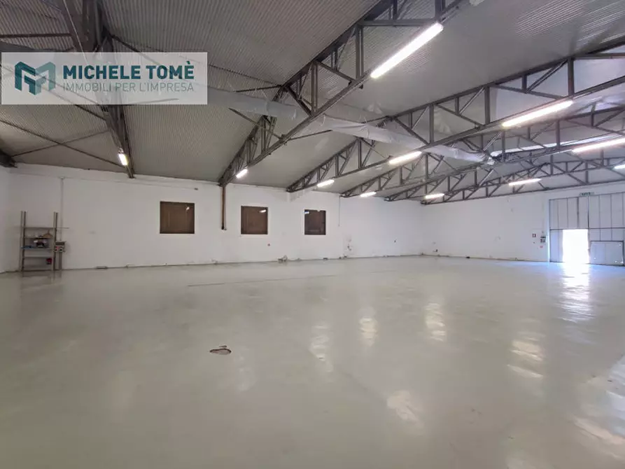 Immagine 18 di Capannone industriale in affitto  in Via Don Cesare Biasi a San Pietro In Cariano