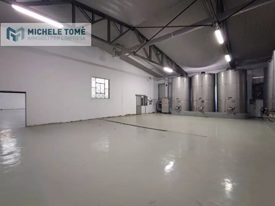Immagine 21 di Capannone industriale in affitto  in Via Don Cesare Biasi a San Pietro In Cariano