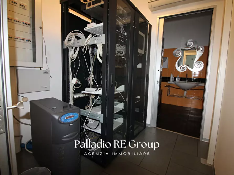 Immagine 7 di Ufficio in affitto  in via Largo Tiepolo a Creazzo