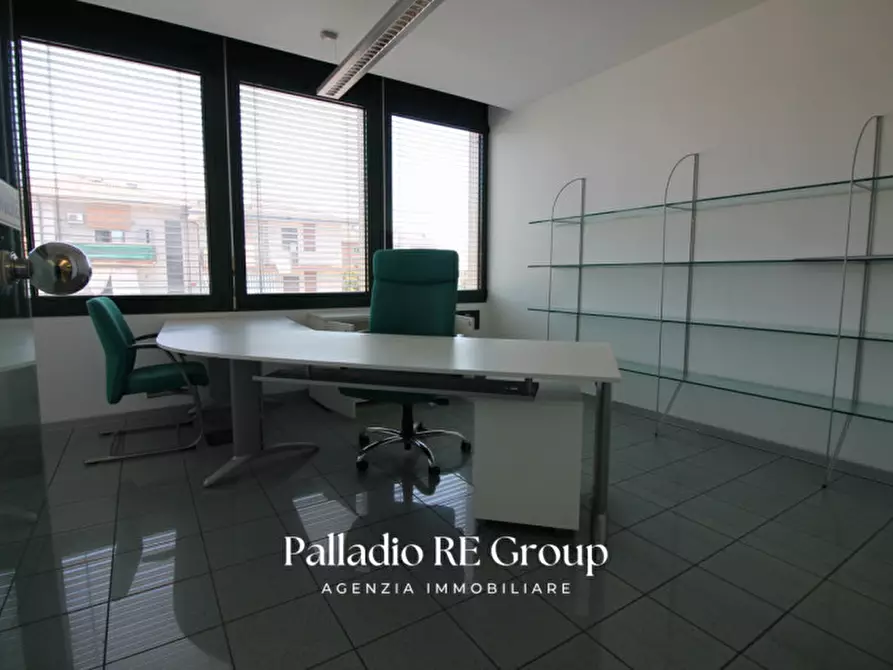 Immagine 11 di Ufficio in affitto  in Via Largo Tiepolo a Creazzo
