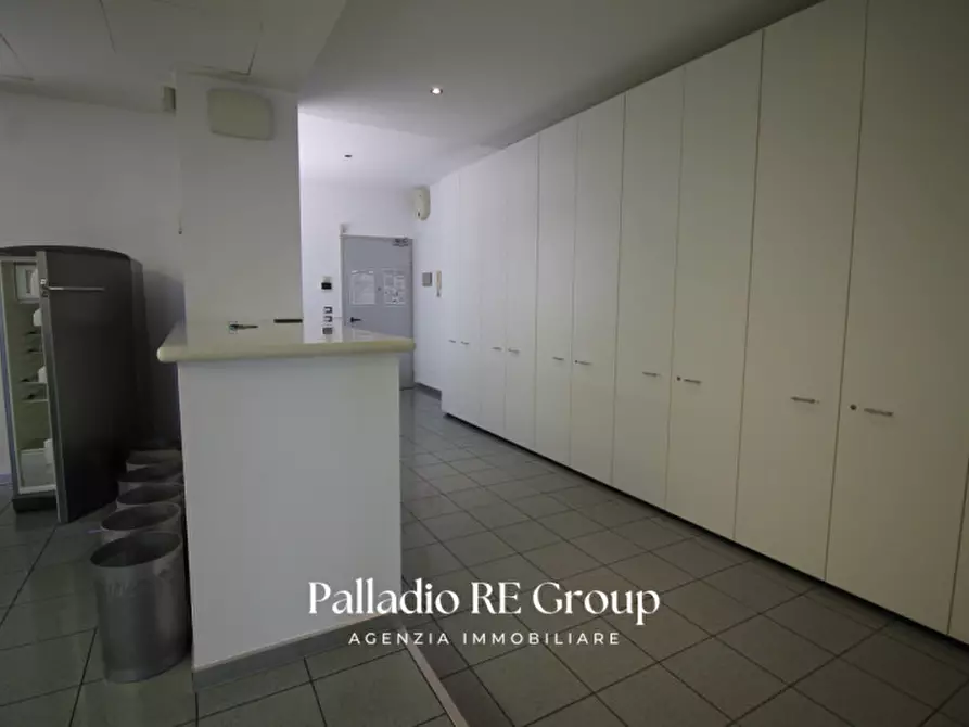 Immagine 15 di Ufficio in affitto  in Via Largo Tiepolo a Creazzo