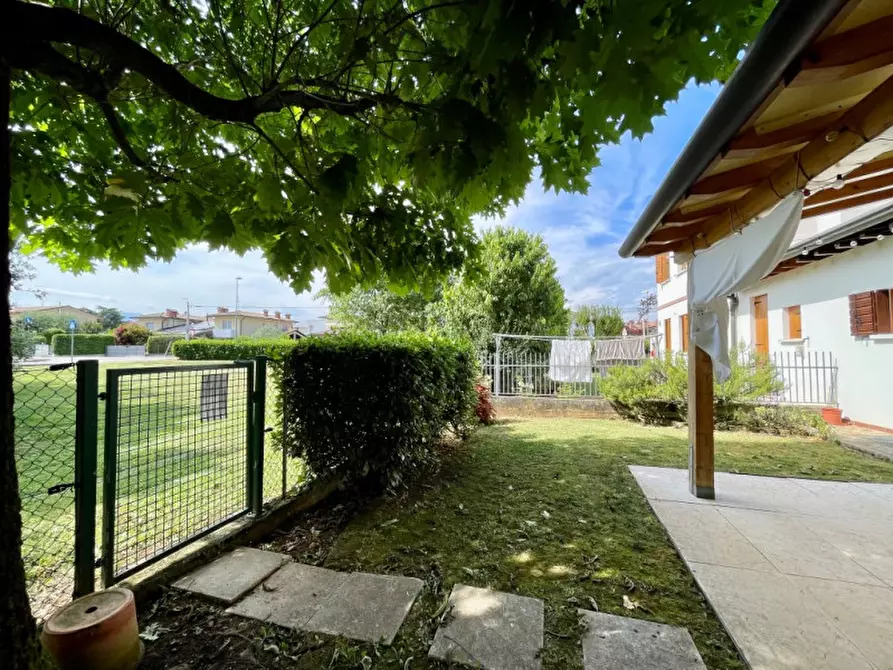 Immagine 7 di Casa bifamiliare in vendita  a Montebelluna
