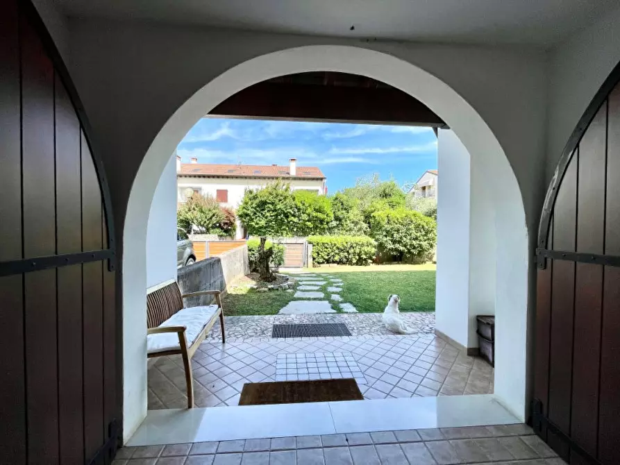 Immagine 9 di Casa bifamiliare in vendita  a Montebelluna