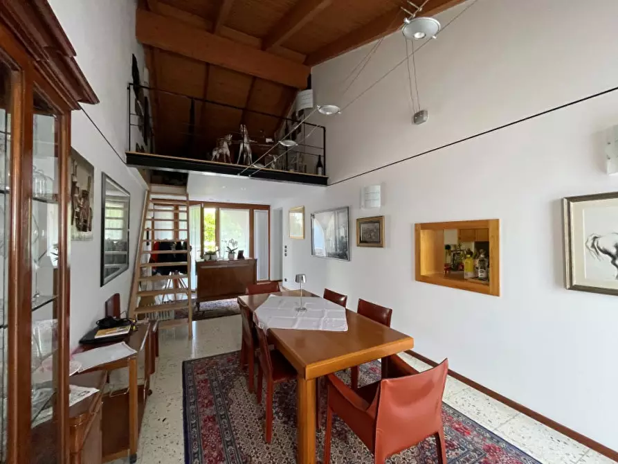 Immagine 13 di Casa bifamiliare in vendita  a Montebelluna