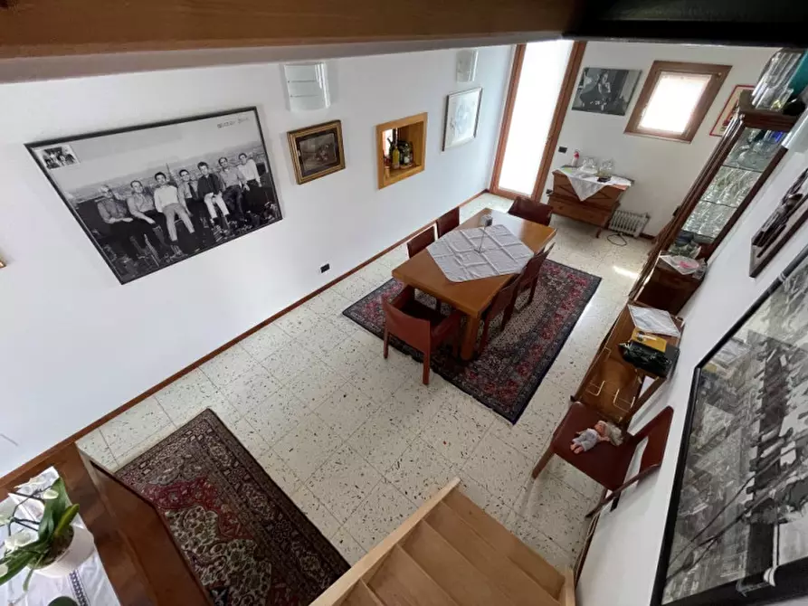Immagine 19 di Casa bifamiliare in vendita  a Montebelluna