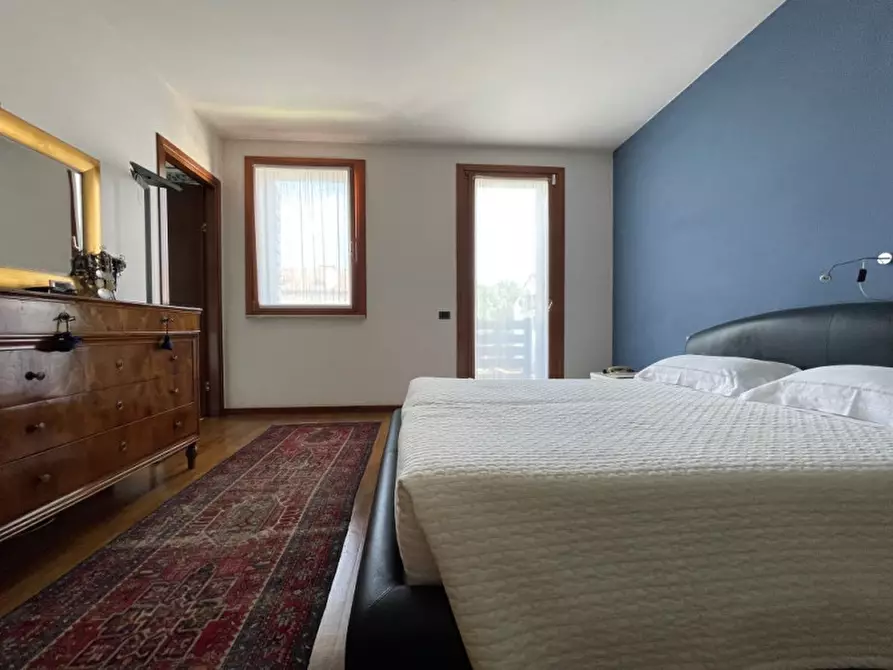 Immagine 24 di Casa bifamiliare in vendita  a Montebelluna