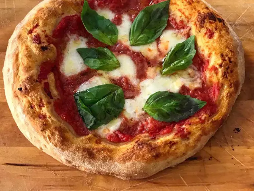 Immagine 1 di Attività commerciale in vendita  a Gatteo