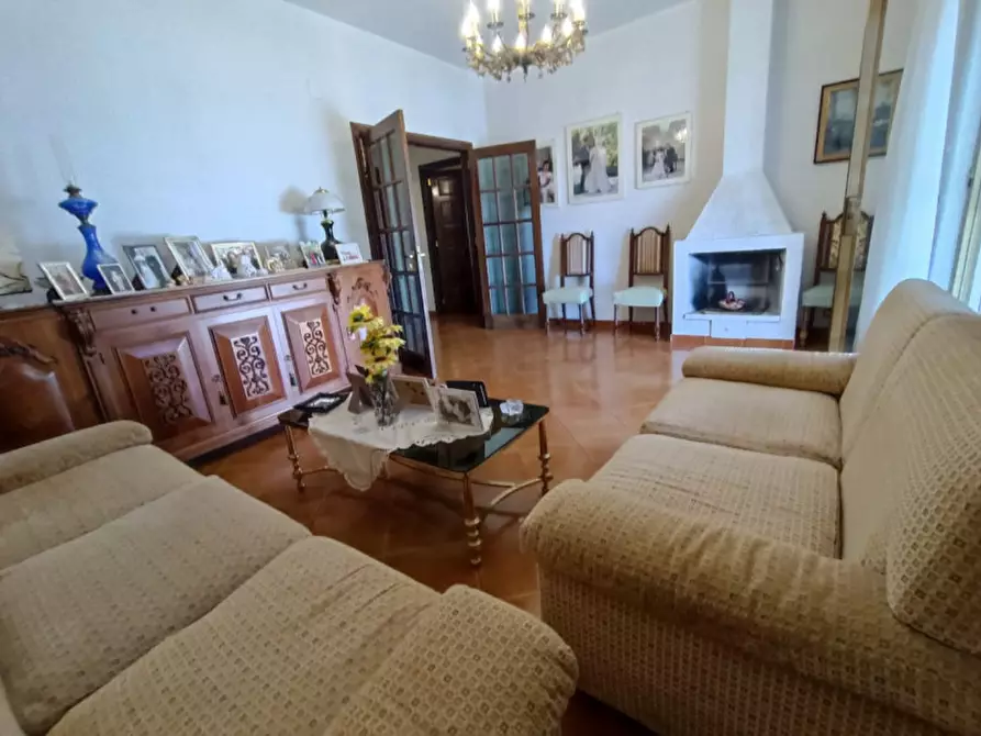 Immagine 6 di Casa bifamiliare in vendita  in VIA CANOSA, 369 a Andria