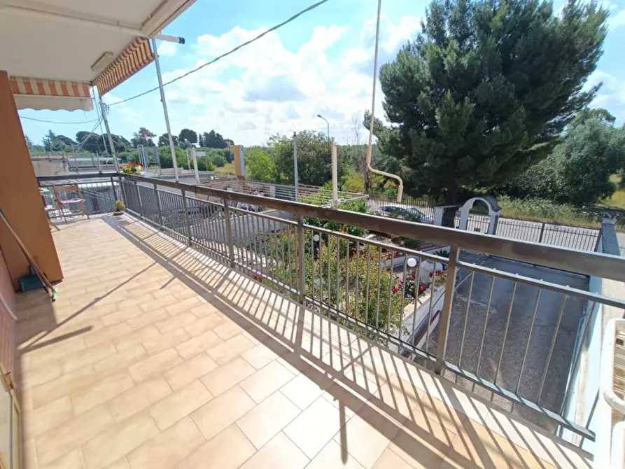 Immagine 9 di Casa bifamiliare in vendita  in VIA CANOSA, 369 a Andria