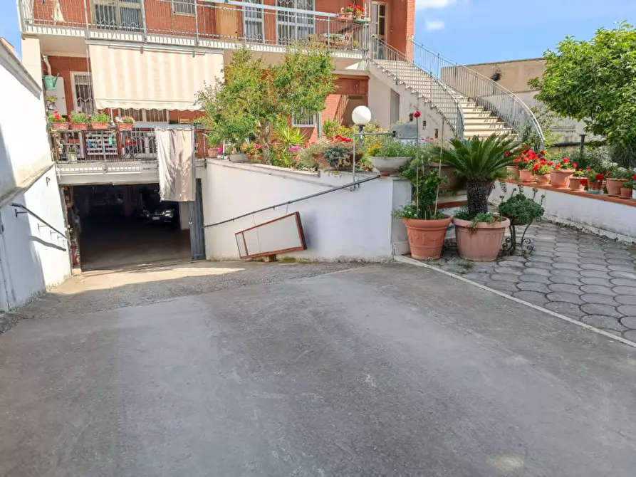 Immagine 12 di Casa bifamiliare in vendita  in VIA CANOSA, 369 a Andria