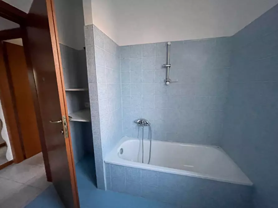 Immagine 16 di Appartamento in vendita  a Fano