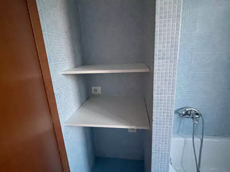 Immagine 17 di Appartamento in vendita  a Fano