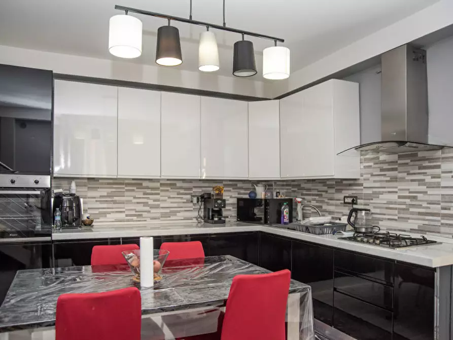 Immagine 7 di Villa in vendita  in Via Dora Baltea a Verona