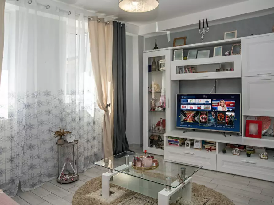 Immagine 9 di Villa in vendita  in Via Dora Baltea a Verona