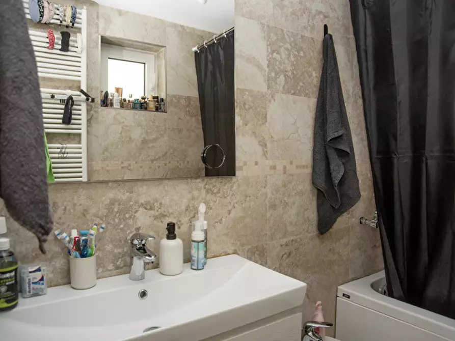 Immagine 9 di Villa in vendita  in Via Dora Baltea a Verona