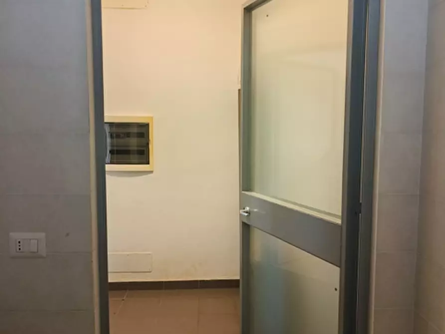 Immagine 4 di Laboratorio in vendita  in Via M. Santini a Parabiago