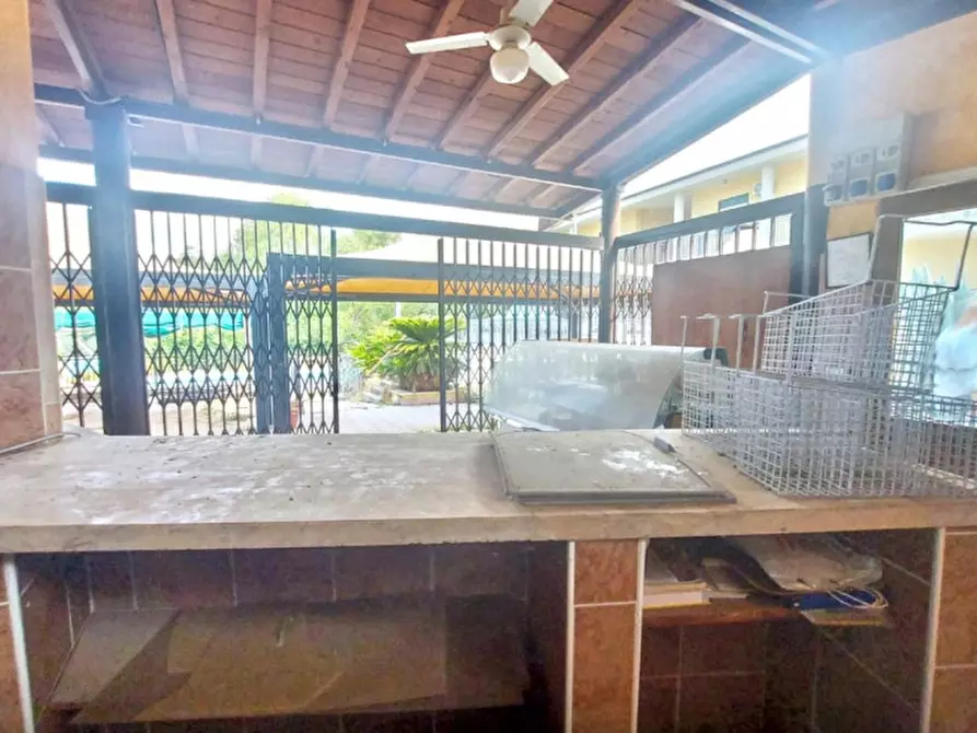 Immagine 8 di Negozio in vendita  in Via Ferdinando Neri, Aranova RM, Italia a Fiumicino