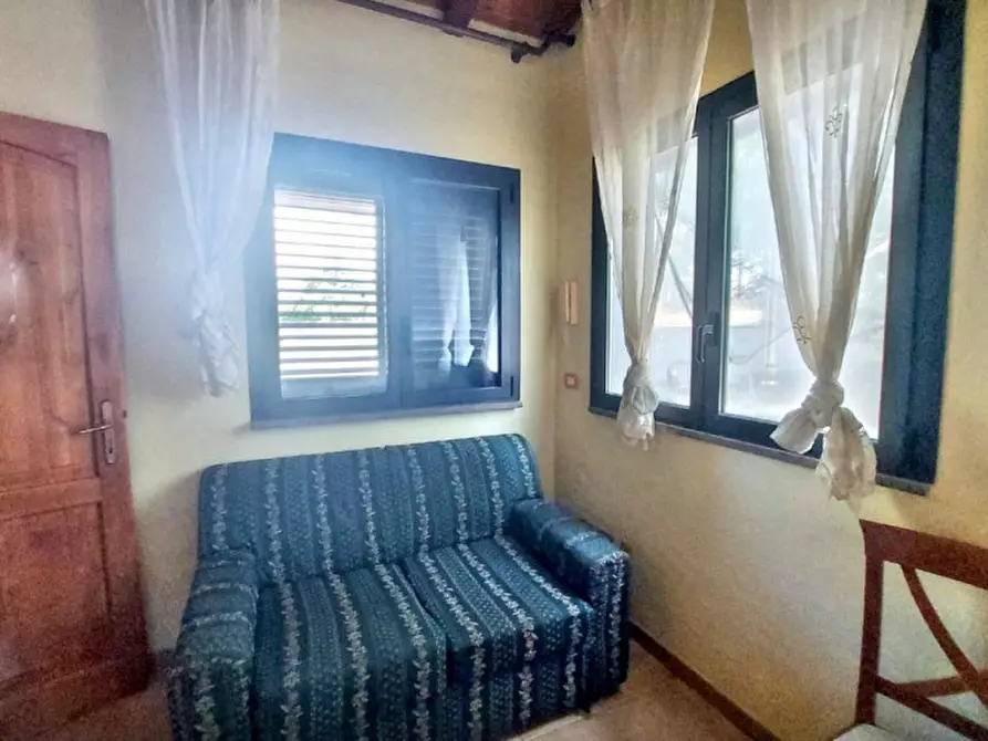 Immagine 6 di Negozio in vendita  in Via Ferdinando Neri, Aranova RM, Italia a Fiumicino