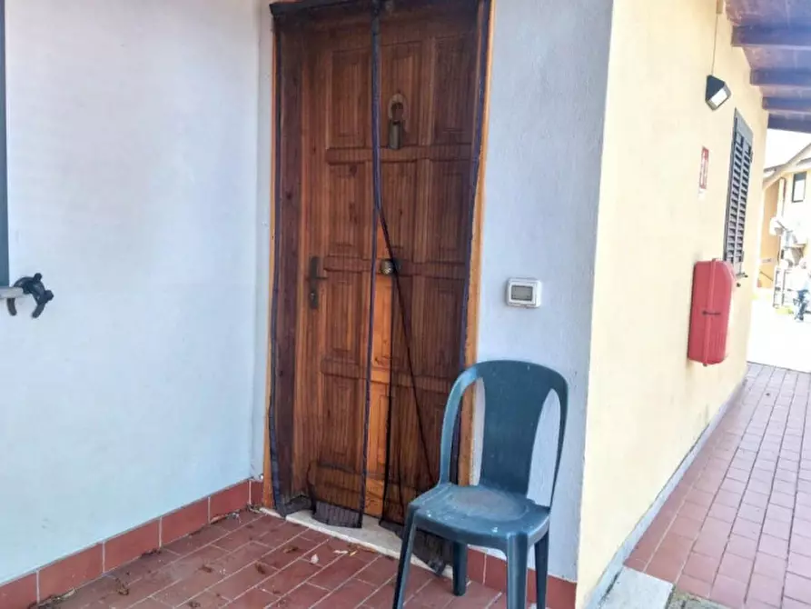 Immagine 10 di Negozio in vendita  in Via Ferdinando Neri, Aranova RM, Italia a Fiumicino